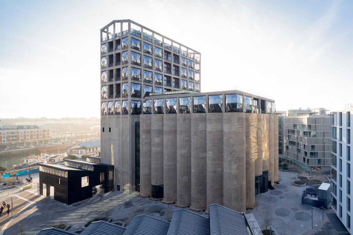 Heatherwick Studio, view of Zeitz MOCAA in Silo Square. Photo by Iwan Baan. Courtesy of Zeitz MOCAA.